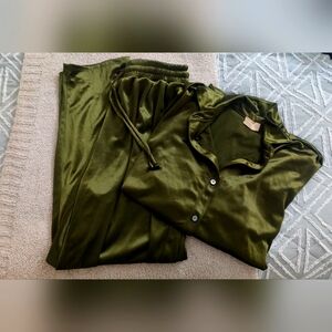 Laina Rauma Club Bed Set Size Small in Cardamom